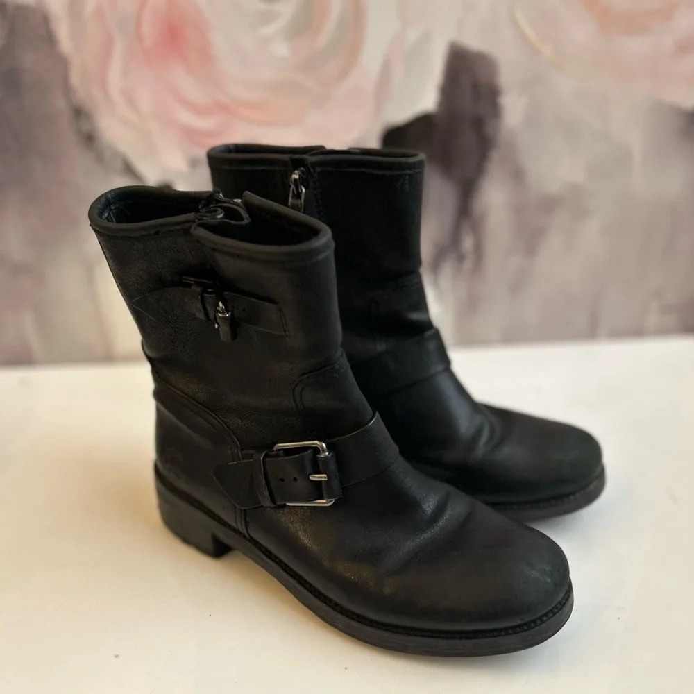 ! Tory Burch black  Leather combat Boots sz 6.5